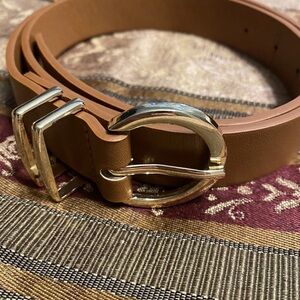 Elegant Tan Leather Belt with Gold Buckle